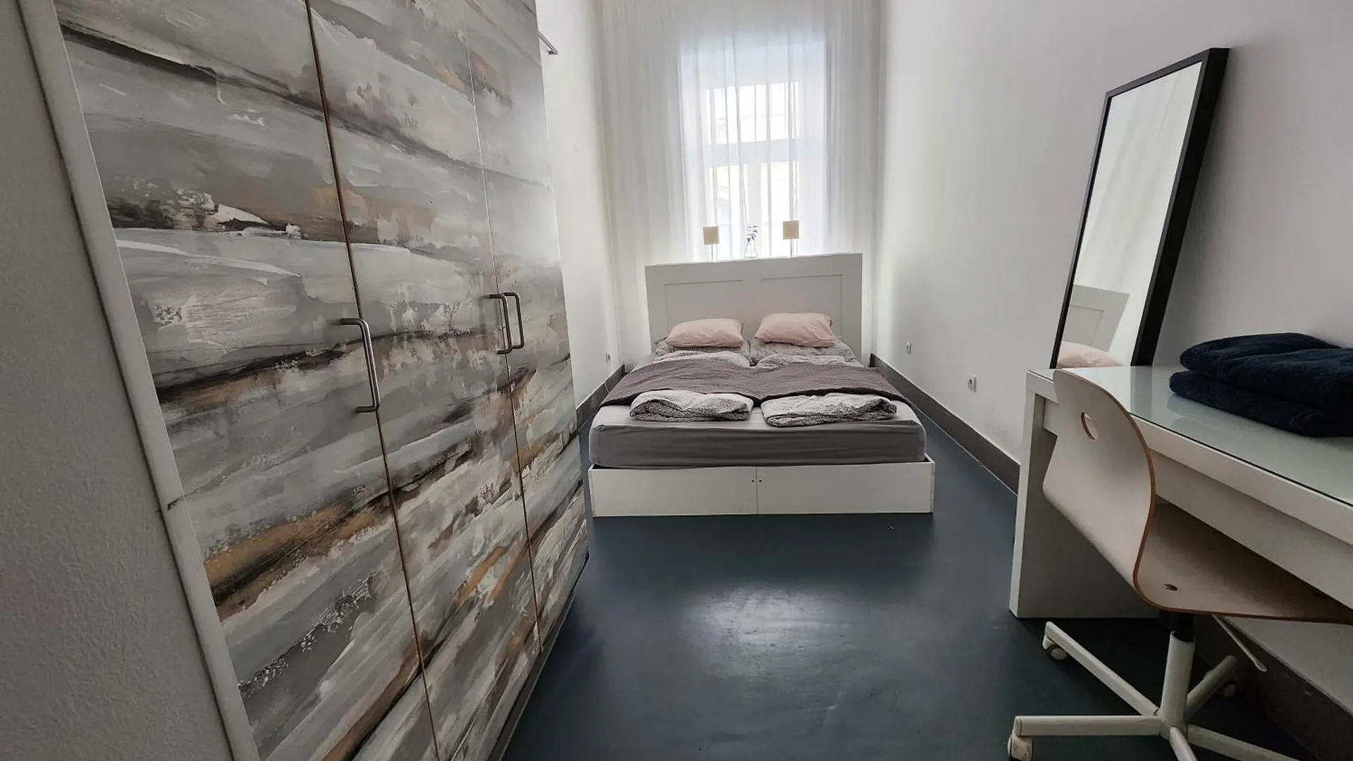 Modern Stylish 2 Bedroom Holiday Apartment Budapest