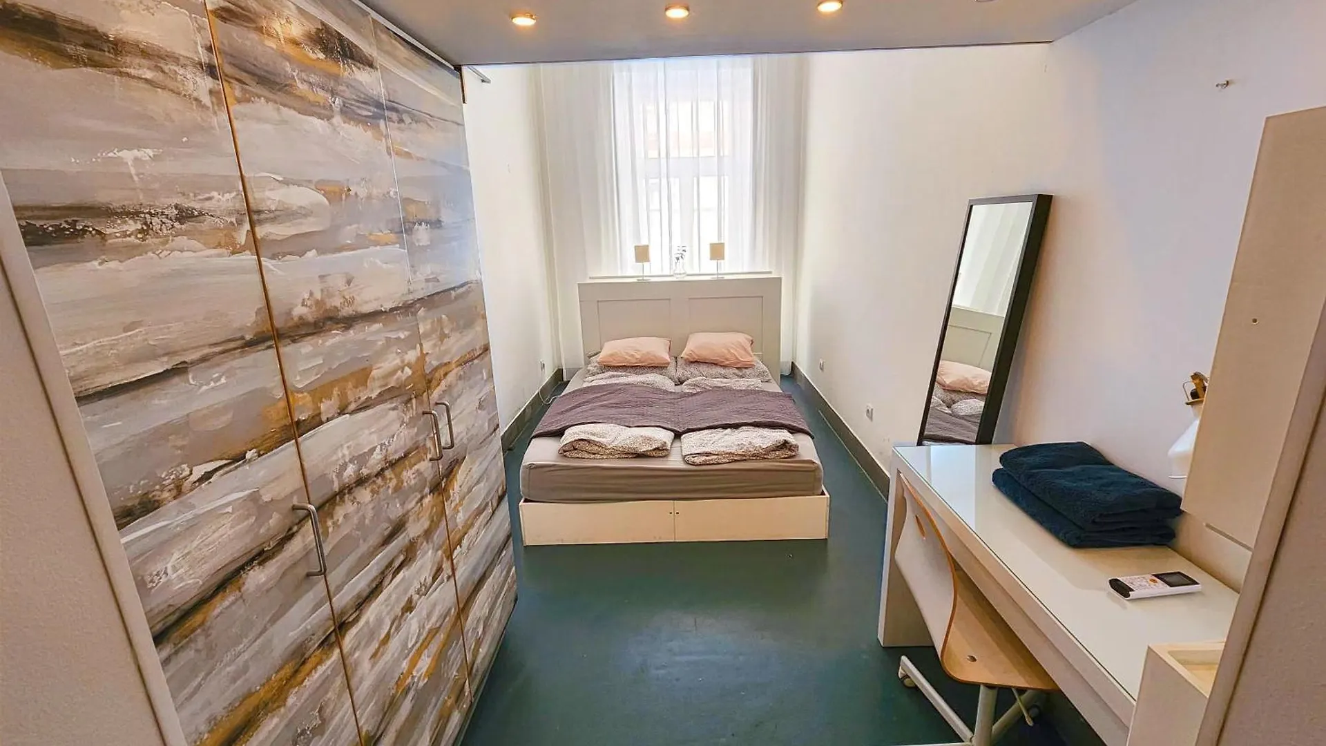 Modern Stylish 2 Bedroom Holiday Apartment Budapest Ungarn